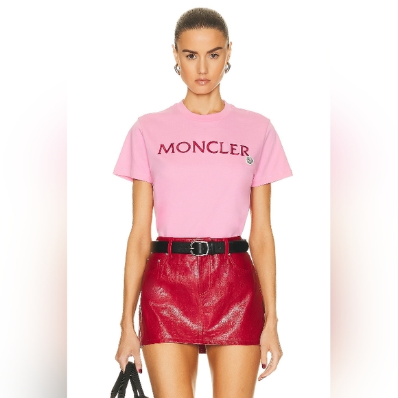 Moncler Tops - 🇮🇹 MONCLER PINK LOGO TSHIRT 🇮🇹